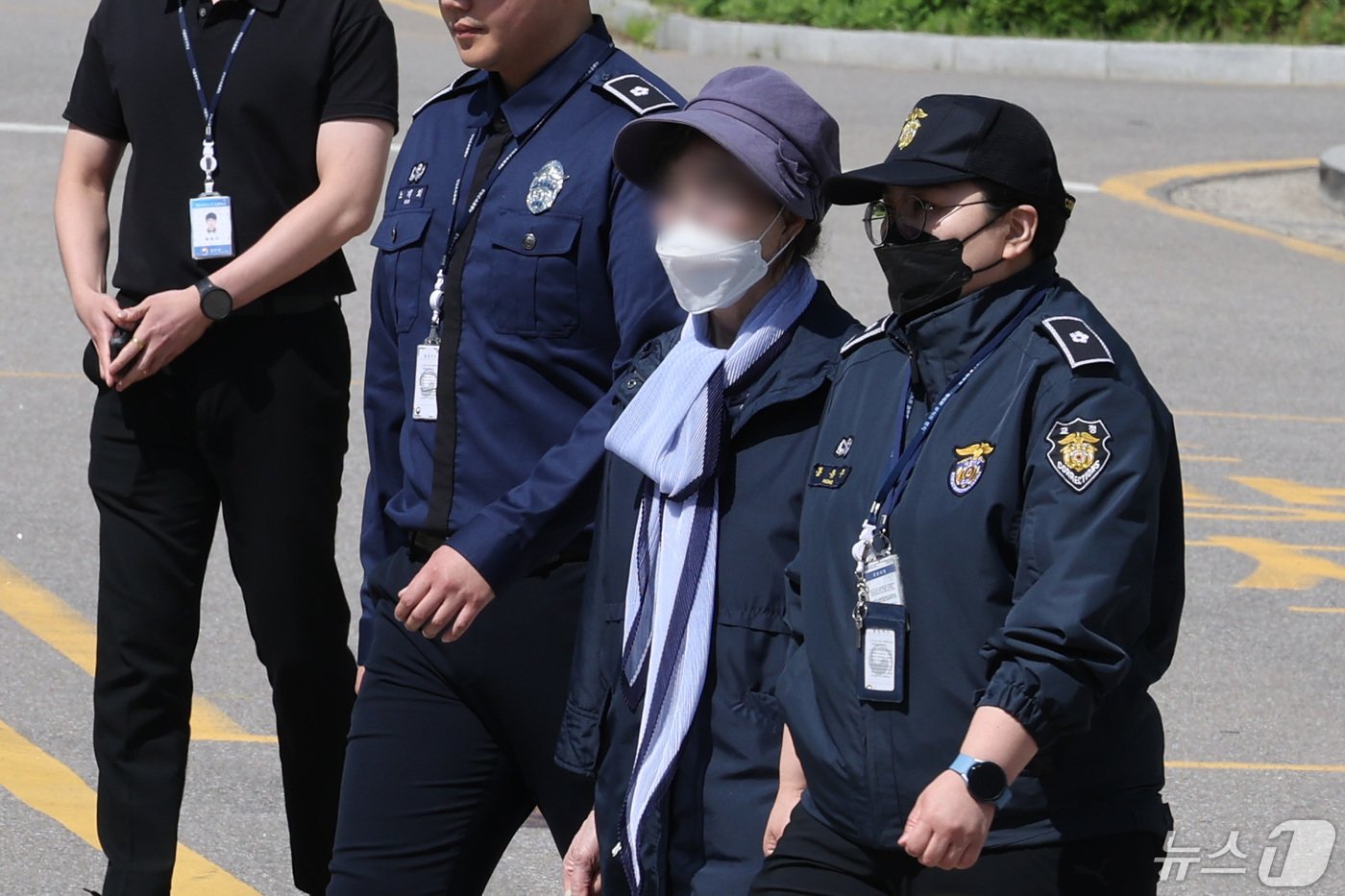 본문 이미지 - 윤석열 대통령의 장모 최은순씨. 2024.5.14/뉴스1 ⓒ News1 신웅수 기자