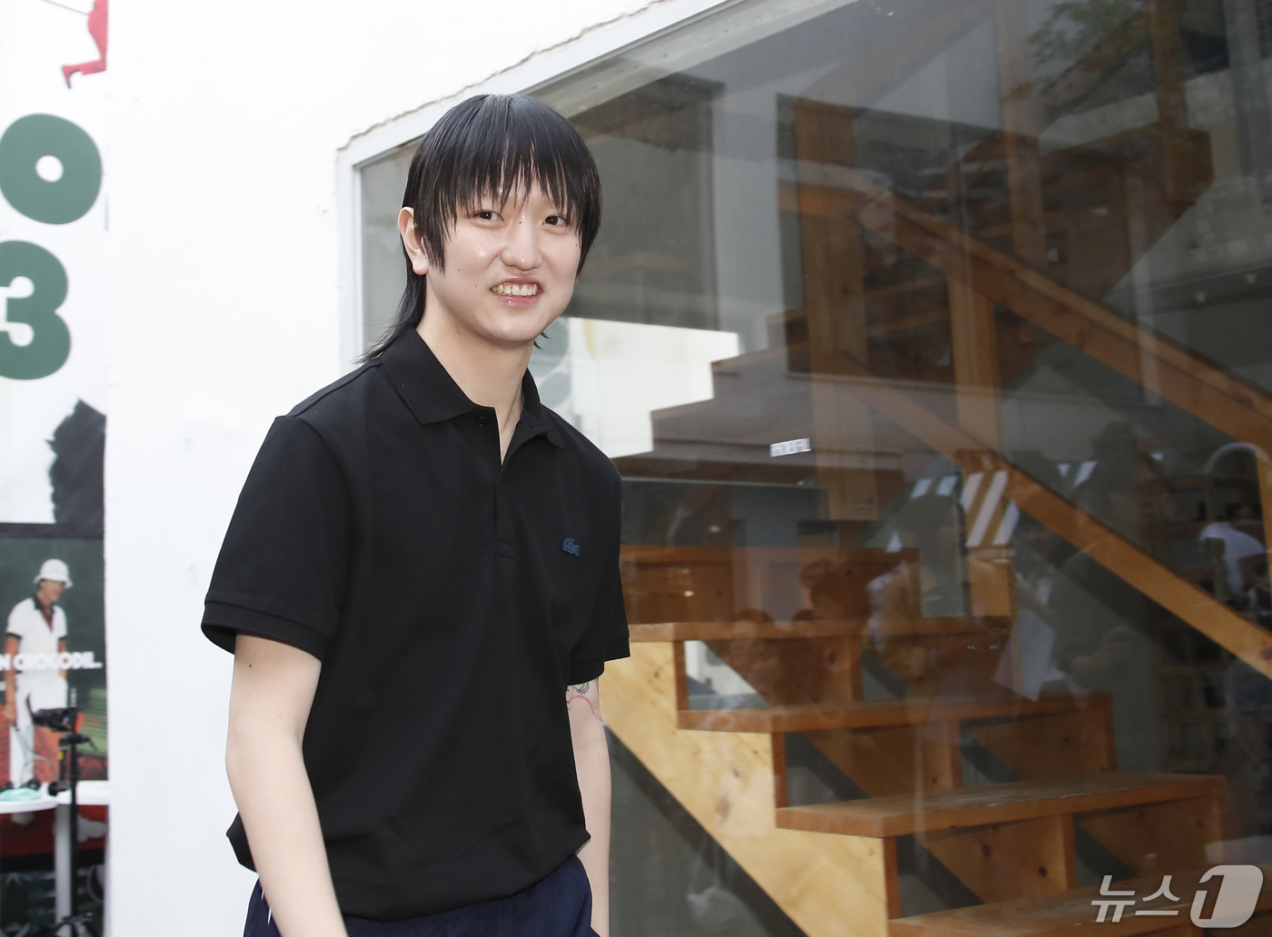 (서울=뉴스1) 권현진 기자 = 음악 프로듀서 실리카겔의 김한주가 14일 서울 성동구 한 매장에서 진행된 프랑스 패션 스포츠 브랜드 팝업 행사에 참석하고 있다. 2024.5.14/ …