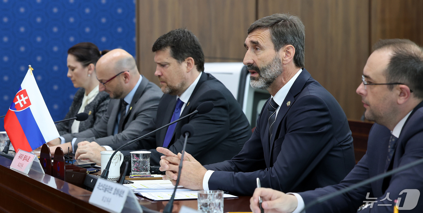 (서울=뉴스1) 박지혜 기자 = 유라이 블라나르 슬로바키아 외교장관이 15일 오전 서울 종로구 외교부청사에서 열린 한·슬로바키아 외교장관회담에서 모두 발언을 하고 있다. 2024. …