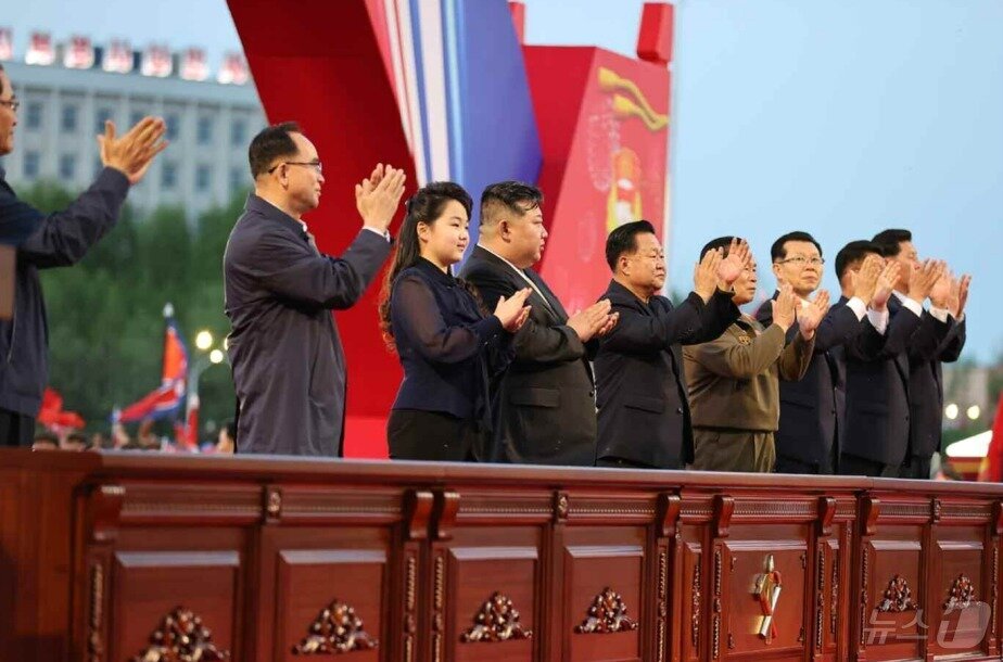 본문 이미지 - (평양 노동신문=뉴스1) = 전위거리 준공식. [국내에서만 사용가능. 재배포 금지. DB 금지. For Use Only in the Republic of Korea. Redistribution Prohibited] rodongphoto@news1.kr