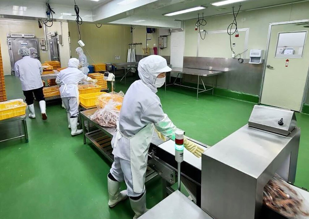 본문 이미지 - 에스아이홀푸드 작업장(쿠팡 제공)