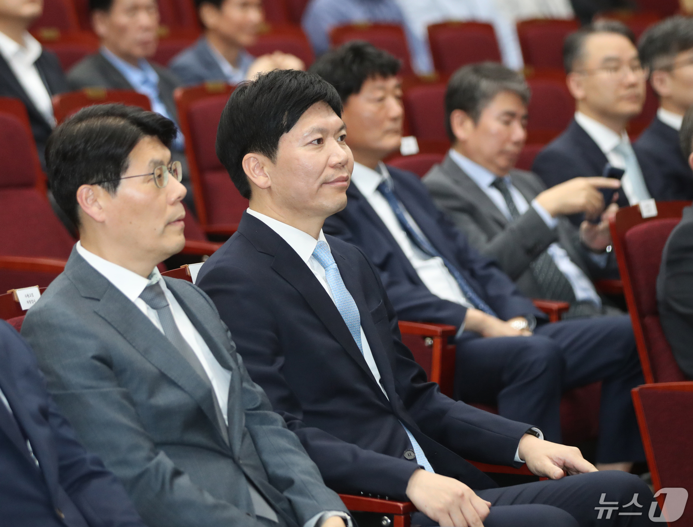 (수원=뉴스1) 김영운 기자 = 권순정 신임 수원고등검찰청 검사장이 16일 오후 경기 수원시 영통구 수원검찰청사에서 열린 취임식에 참석해 있다. 2024.5.16/뉴스1