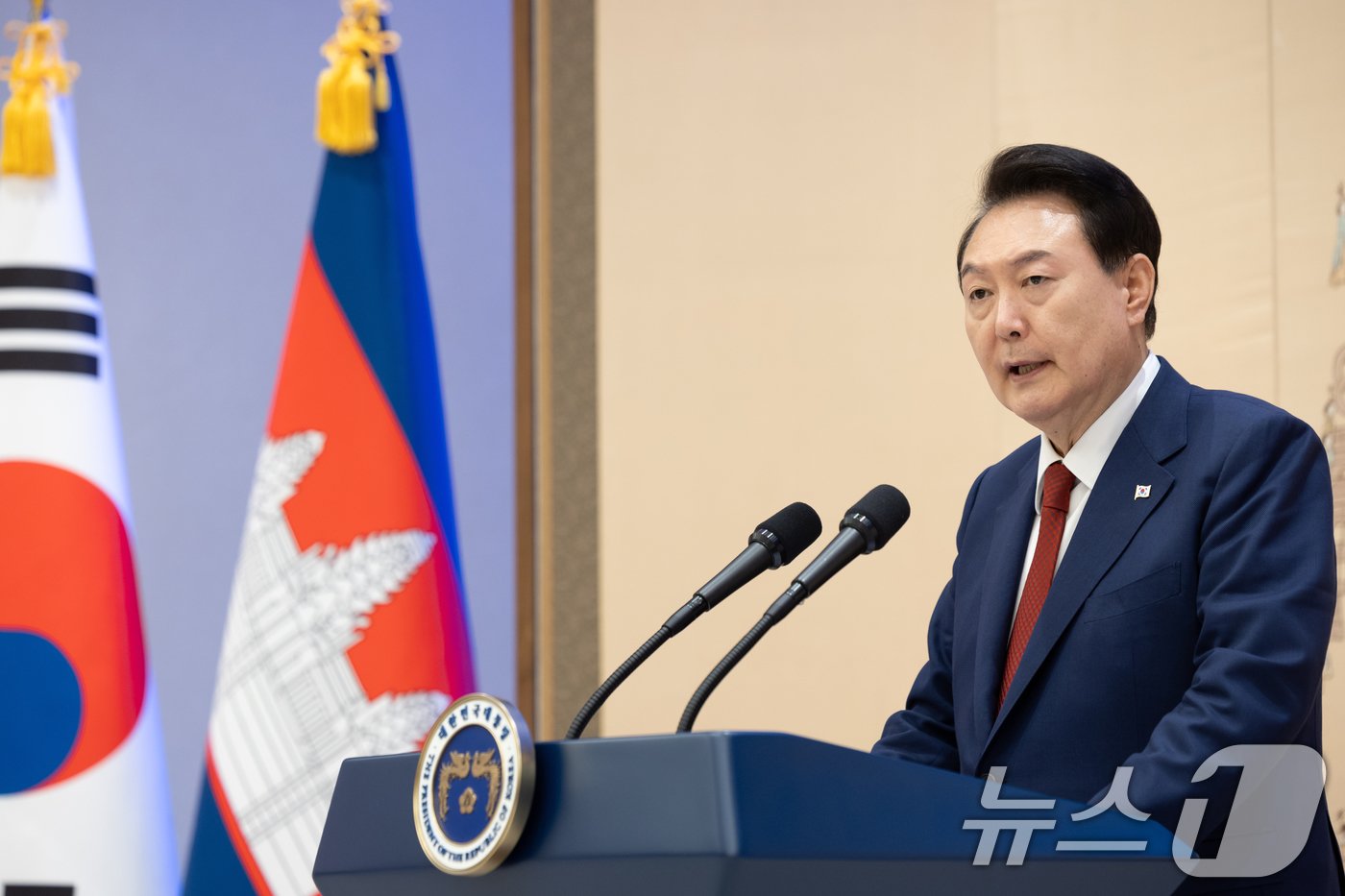 본문 이미지 - 윤석열 대통령이 16일 용산 대통령실 청사에서 열린 한·캄보디아 정상회담 공식오찬에서 발언하고 있다. (대통령실 제공) 2024.5.16/뉴스1 ⓒ News1 오대일 기자