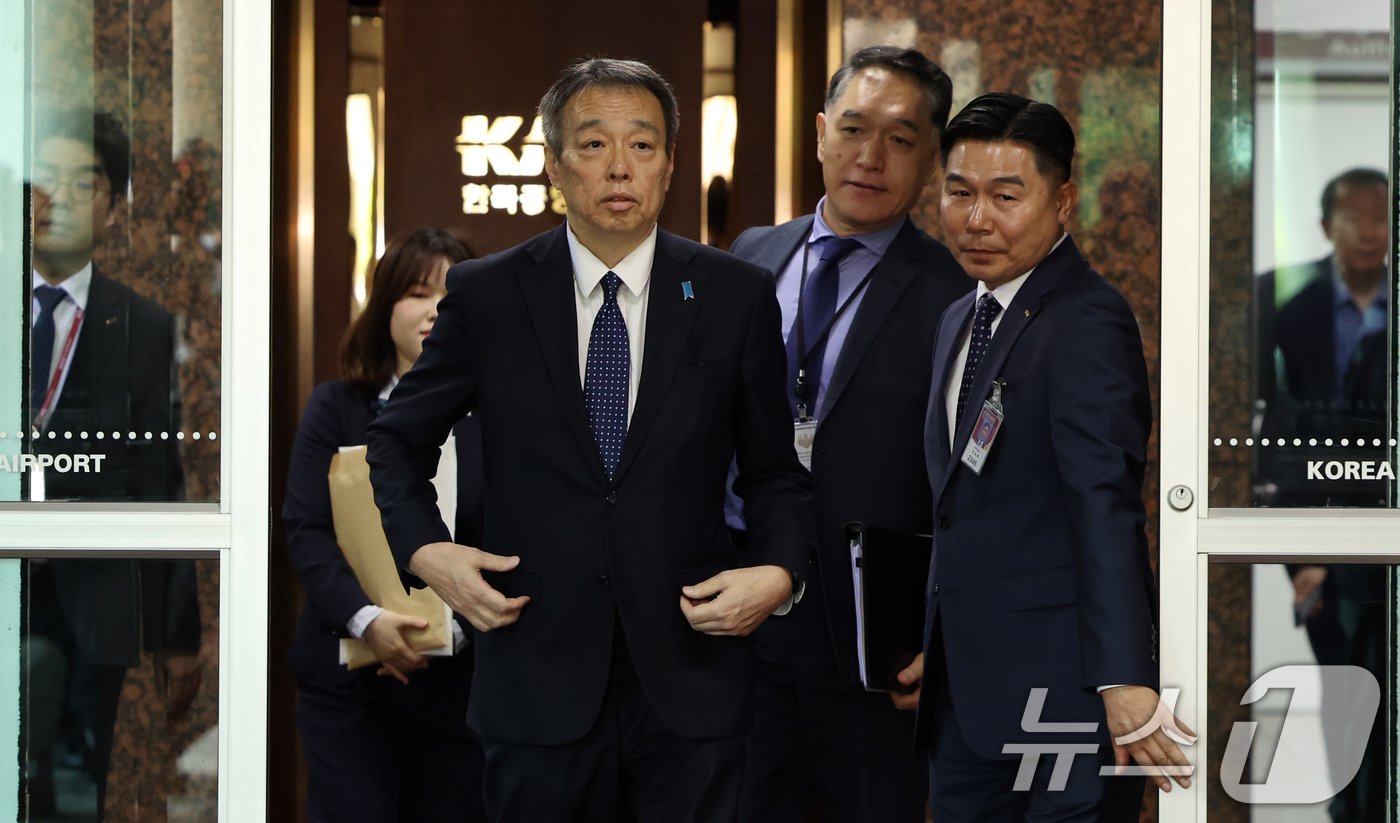 미즈시마 고이치 신임 주한 일본대사가 17일 서울 강서구 김포공항으로 입국하고 있다. 2024.5.17/뉴스1 ⓒ News1 김명섭 기자