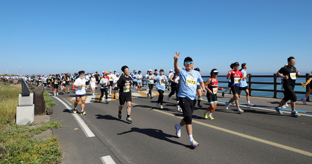러닝하며 여행하는 '런트립' 뜬다…제주 한라산·해안도로 인기