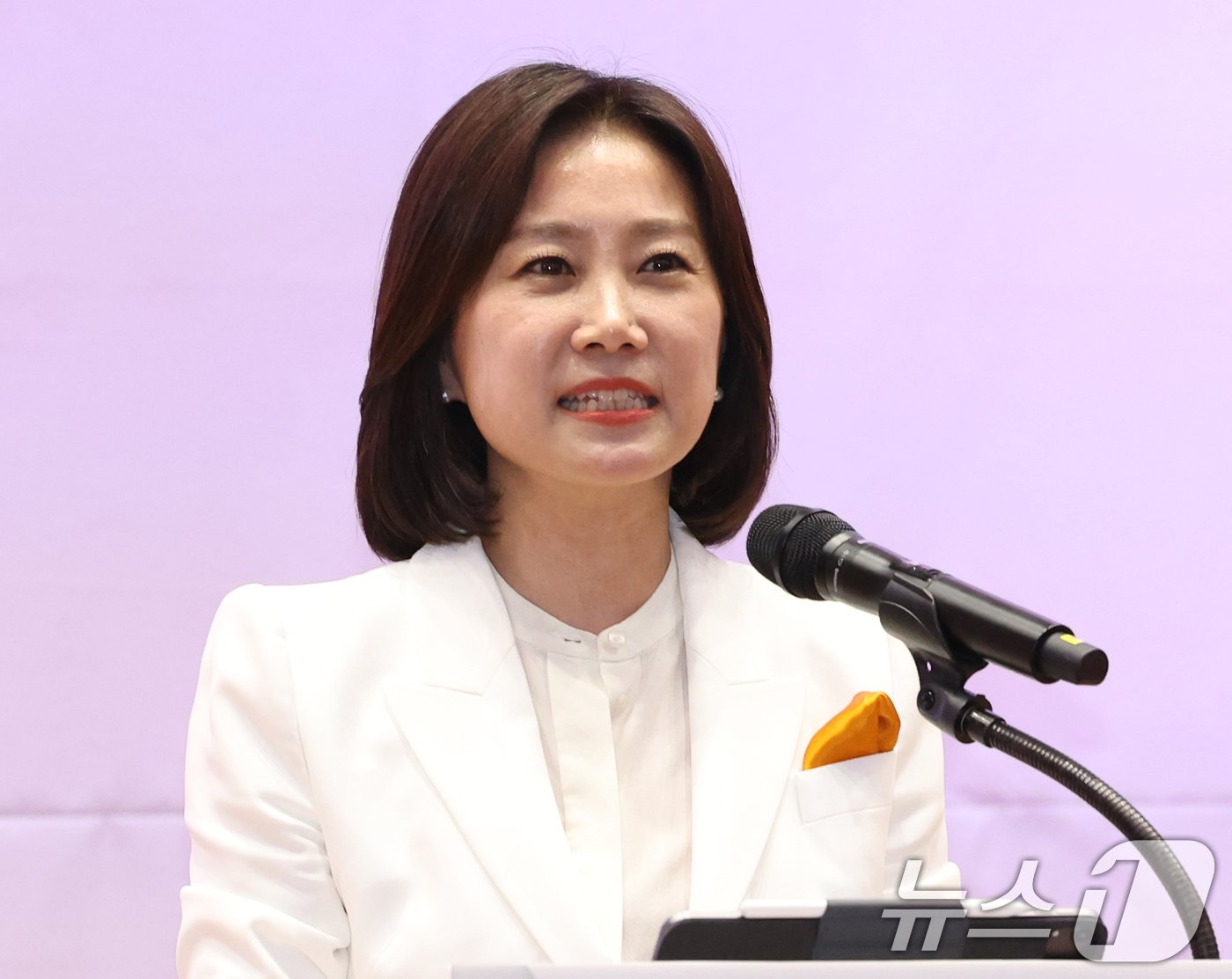 본문 이미지 - 허은아 개혁신당 신임 대표가 19일 서울 여의도 국회 의원회관에서 열린 개혁신당 전당대회에서 당 대표 수락연설을 하고 있다. 2024.5.19/뉴스1 ⓒ News1 송원영 기자