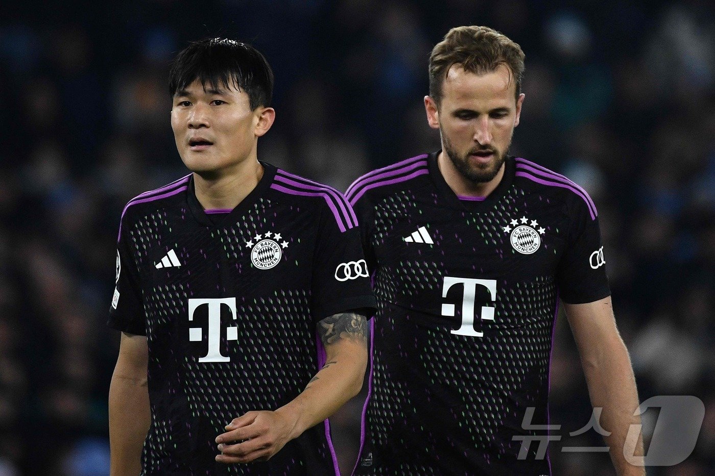 본문 이미지 - 바이에른 뮌헨 수비수 김민재(왼쪽). ⓒ AFP=뉴스1