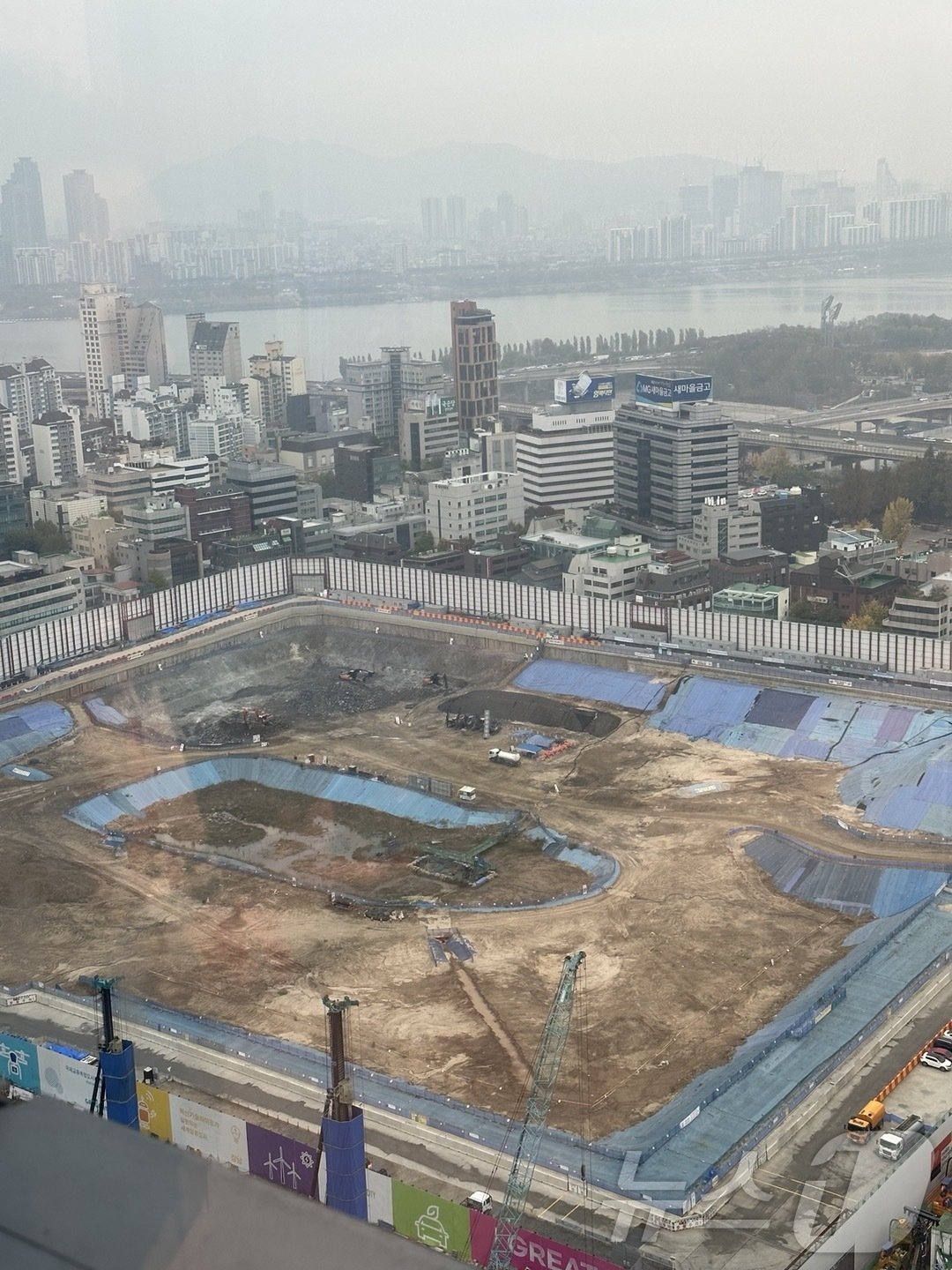 본문 이미지 - 서울 강남구 삼성동 GBC 공사 현장 모습.ⓒ 뉴스1 이동희 기자 