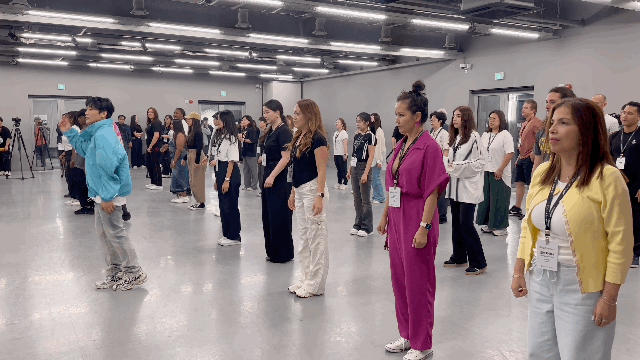 본문 이미지 - 서울 성동구 원밀리언 댄스 스튜디오에서 케이팝 댄스 클래스에 참여한 외국인 한국 찐팬들ⓒ 뉴스1 윤슬빈 기자