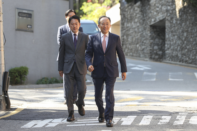 장동혁, 2일 청계재단서 이명박 전 대통령 예방