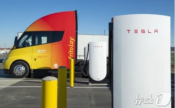 본문 이미지 - 테슬라 세미 - 회사 홈피 갈무리