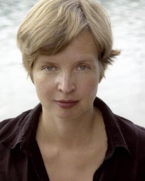 본문 이미지 - 2024년 부커상 인터내셔널 부문 수상자 예니 에르펜벡. (출처: 2024 부커상 누리집)