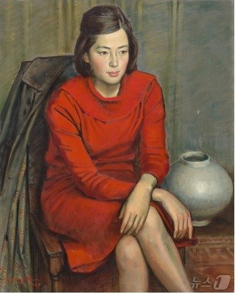 본문 이미지 - 김인승, 〈붉은 원피스의 여인〉, 1965, 캔버스에 유화 물감, 91&times;74cm, 이건희컬렉션
