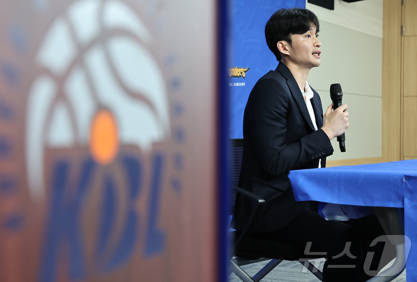 본문 이미지 - 프로농구 이대성이 22일 서울 강남구 KBL센터에서 열린 서울삼성썬더스 입단 기자회견에서 질문에 답하고 있다. 2024.5.22/뉴스1 ⓒ News1 김도우 기자