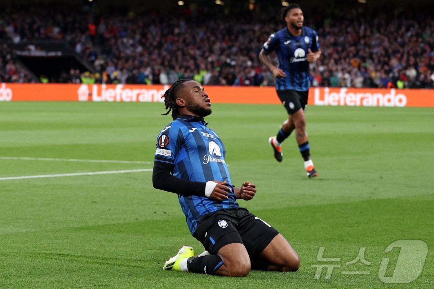 본문 이미지 - 유로파리그 결승서 해트트릭을 달성한 아탈란타 공격수 루크먼. ⓒ AFP=뉴스1