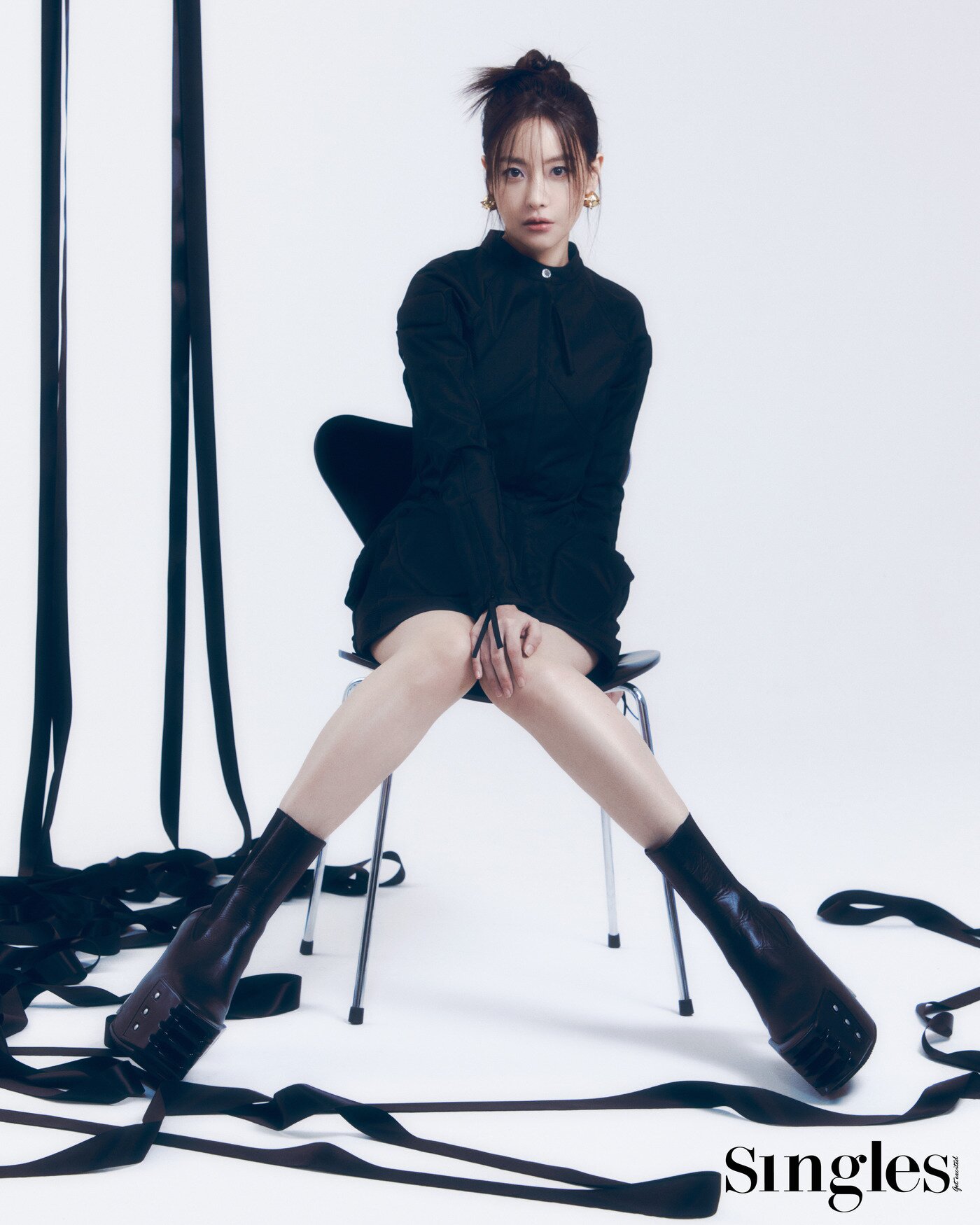 본문 이미지 - 배우 오연서 / 싱글즈