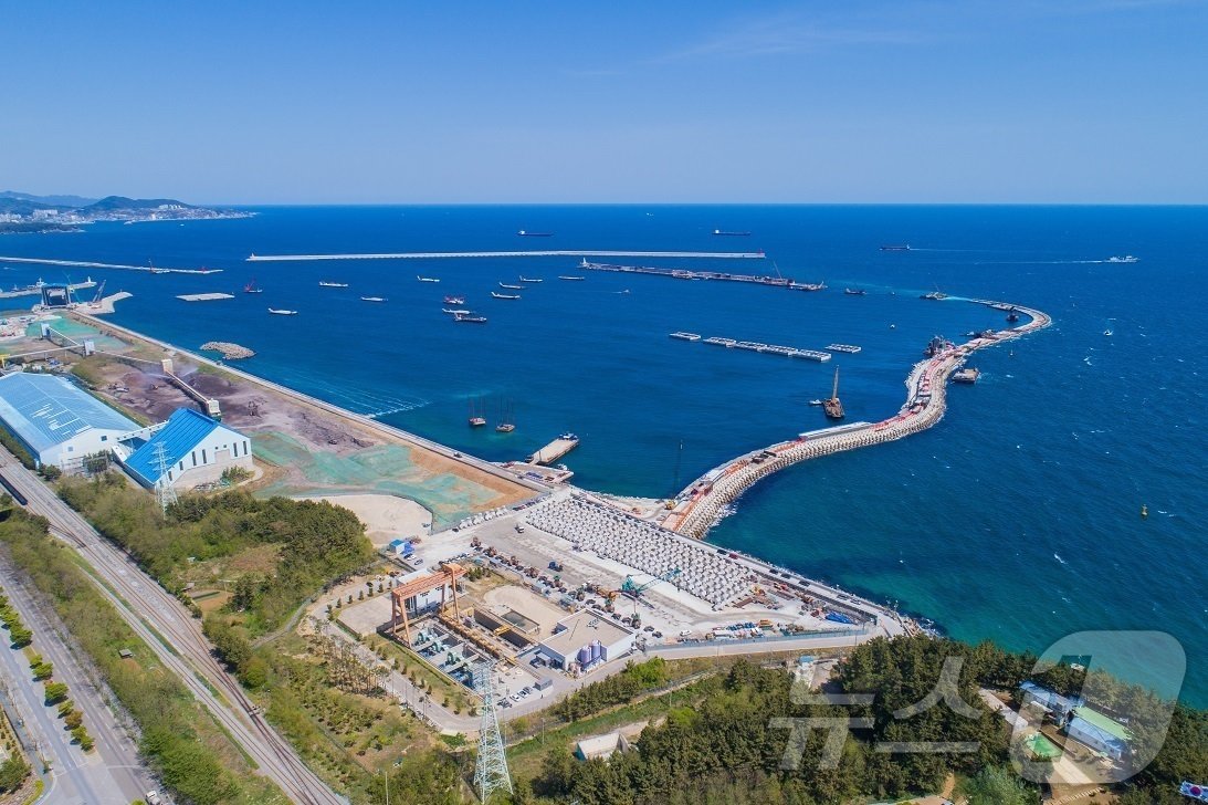 본문 이미지 - 강원 동해항 전경.(뉴스1 DB)