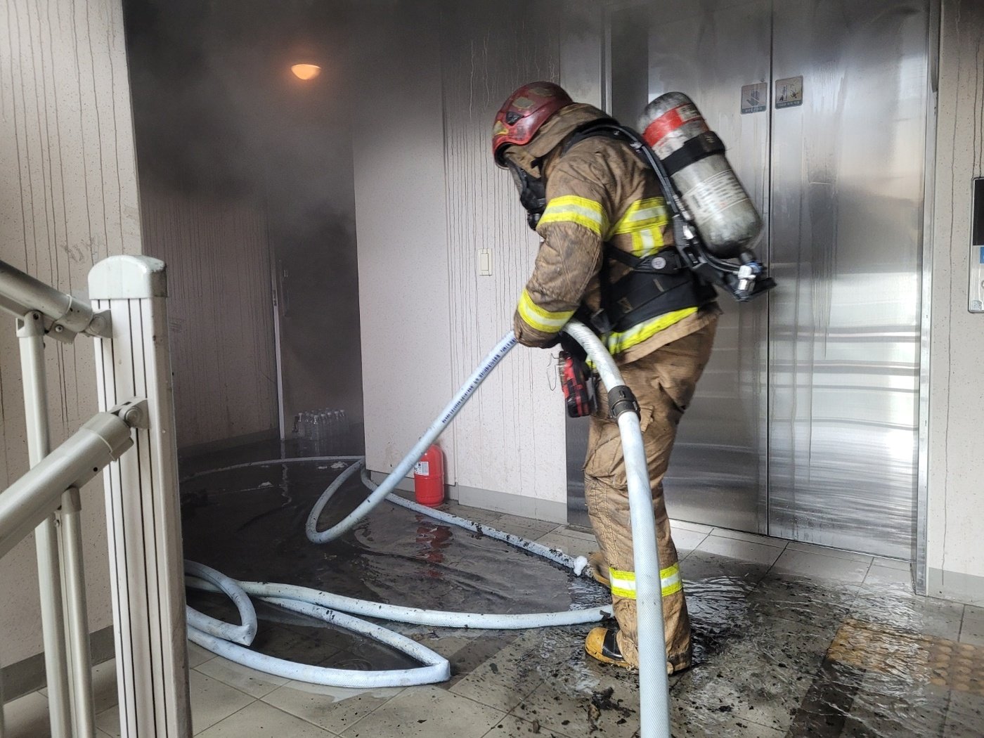본문 이미지 - 화재 현장. (경기도소방재난본부 제공)