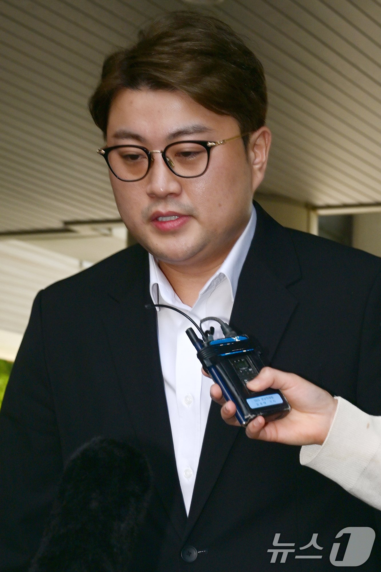 본문 이미지 - 음주 뺑소니 혐의를 받는 가수 김호중 2024.5.24/뉴스1 ⓒ News1 김성진 기자