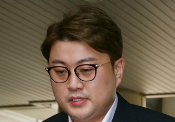 김호중 측 "수감 중 공연 사실무근…합창 단원도 아니다" [공식]