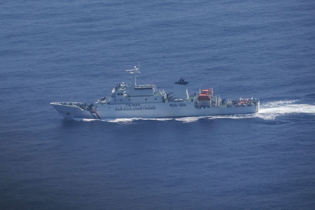 대만, 中 함정 100척 무력시위 "심각한 위협"…中 "과잉 반응 말라"