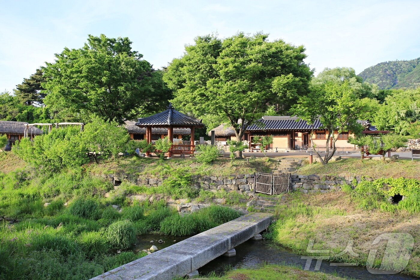 본문 이미지 - 500여 년의 역사를 간직한 아산 외암마을(한국관광공사 제공)