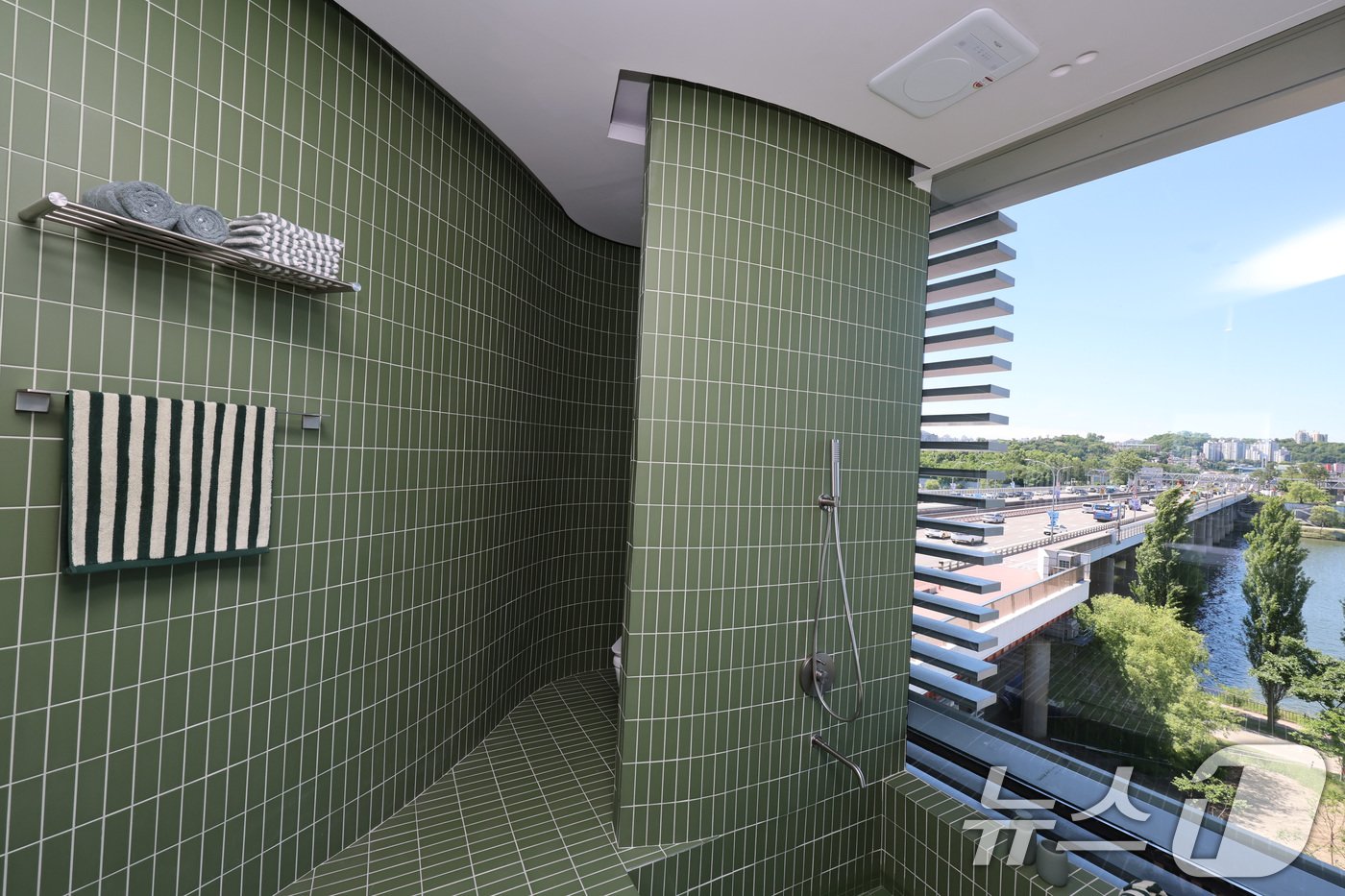 본문 이미지 - 28일 오전 서울 용산구 스카이 스위트 한강브릿지 서울(스카이 스위트). 공동취재) 2024.5.28/뉴스1 ⓒ News1 박지혜 기자