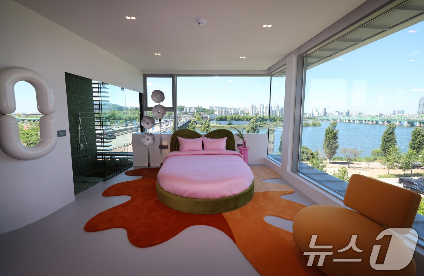 본문 이미지 - 28일 오전 서울 용산구 스카이 스위트 한강브릿지 서울(스카이 스위트).  (공동취재) 2024.5.28/뉴스1 ⓒ News1 박지혜 기자