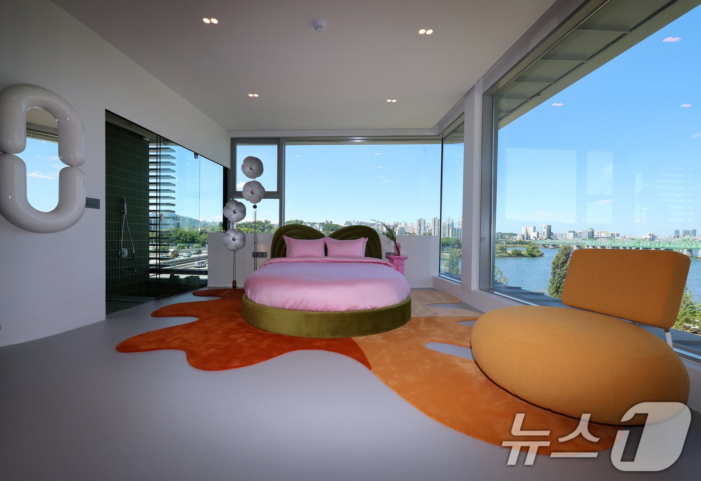 본문 이미지 - 28일 오전 서울 용산구 스카이 스위트 한강브릿지 서울(스카이 스위트).(공동취재) 2024.5.28/뉴스1 ⓒ News1 박지혜 기자