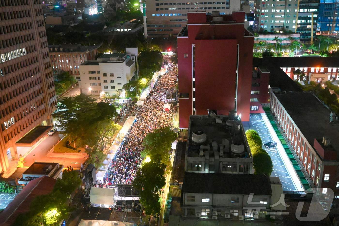(AFP=뉴스1) 정윤영 기자 = 28일(현지시간) 대만 타이베이에서 의회개혁법 반대 시위가 열리고 있는 모습. 2024.05.28.ⓒ AFP=뉴스1