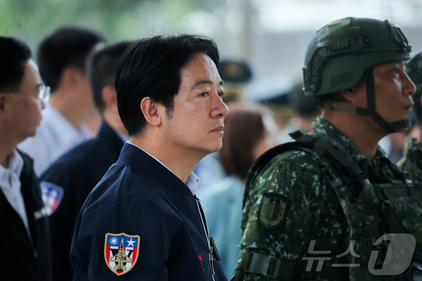(화롄 로이터=뉴스1) 우동명 기자 = 라이칭더 대만 총통이 28일(현지시간) 화롄에 있는 공군 기지를 방문하고 있다. 2024.05.29ⓒ 로이터=뉴스1
