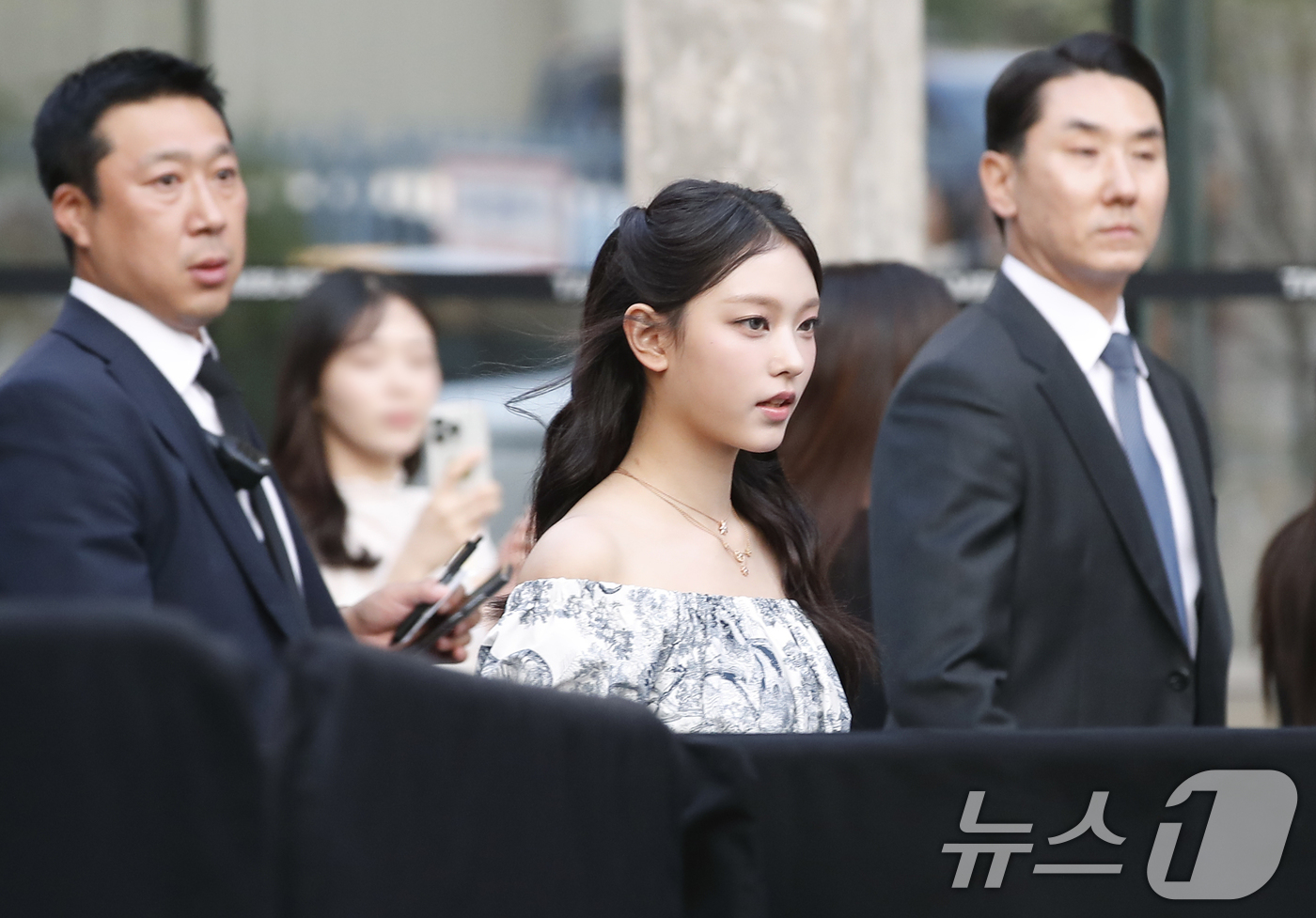 (서울=뉴스1) 권현진 기자 = 뉴진스 해린이 29일 서울 성동구 디올에서 열린 포토행사에 참석하고 있다. 2024.5.29/뉴스1