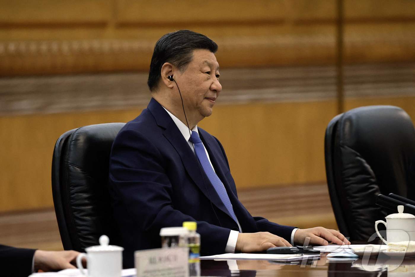 (베이징 AFP=뉴스1) 우동명 기자 = 시진핑 중국 국가주석이 29일(현지시간) 베이징 인민 대회당에서 압델 파타 엘시시 이집트 대통령과 가자지구 전쟁 문제를 논의하는 회담을 하 …