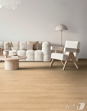 본문 이미지 - LX하우시스 LX지인 바닥재 에디톤 마루 밀그레이(LX하우시스 제공) 