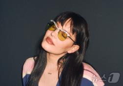 본문 이미지 - 영국의 싱어송라이터 앤마리(부산시청 제공)