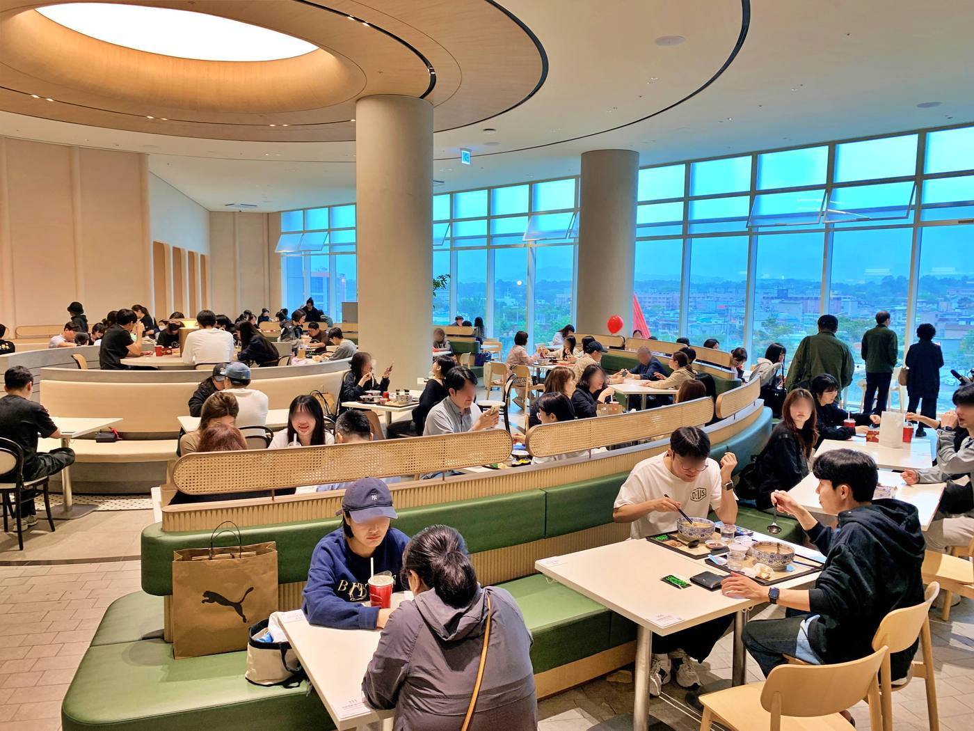 본문 이미지 - 다이닝 에비뉴(롯데쇼핑 제공)