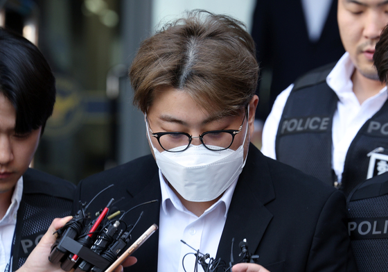 김호중, 악플러 180명 상대 7억대 손배소…법원, 2명만 책임 인정