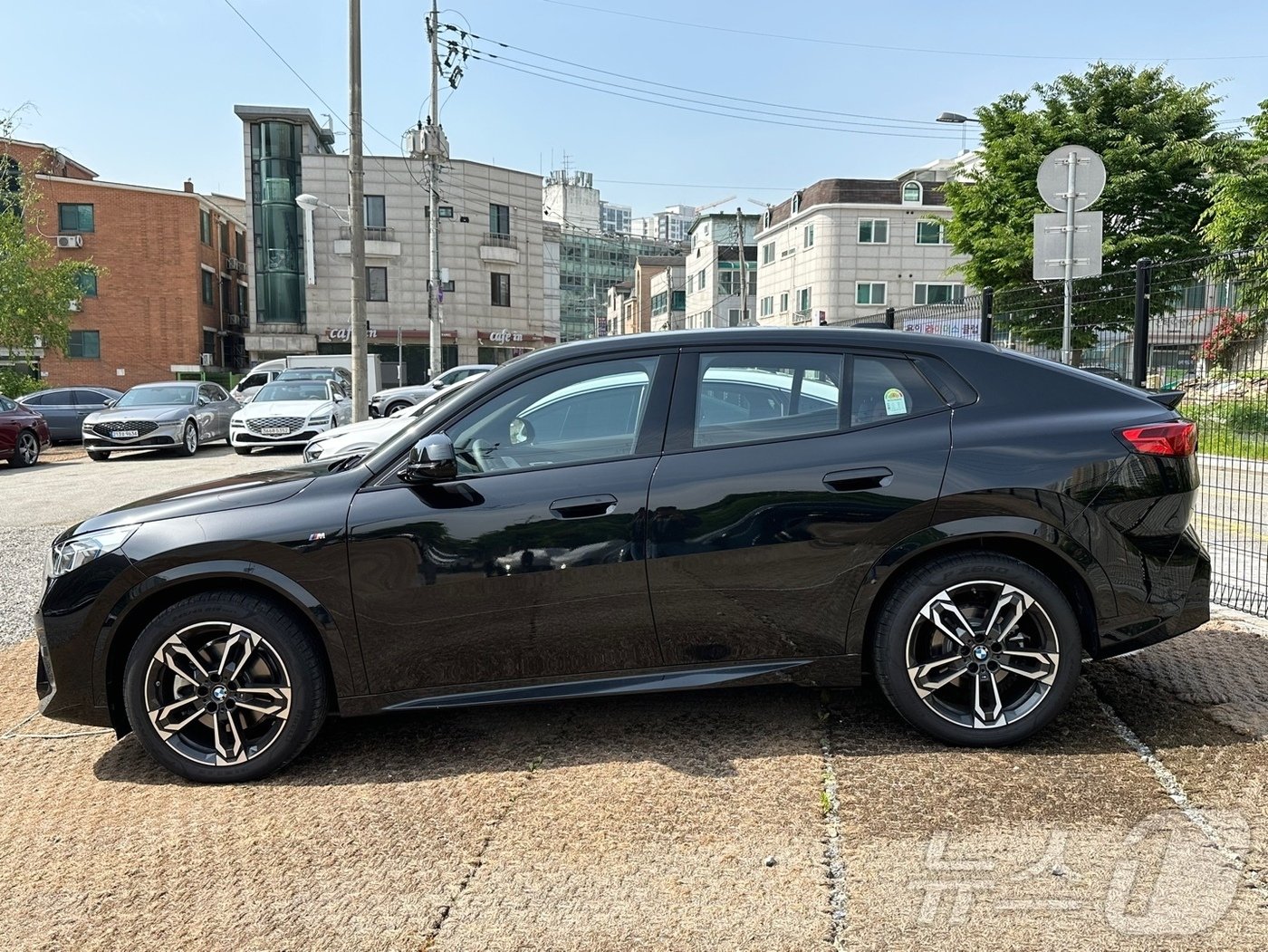 본문 이미지 - BMW의 소형 SAC(스포츠액티비티쿠페) '뉴 X2'.ⓒ 뉴스1 이동희 기자