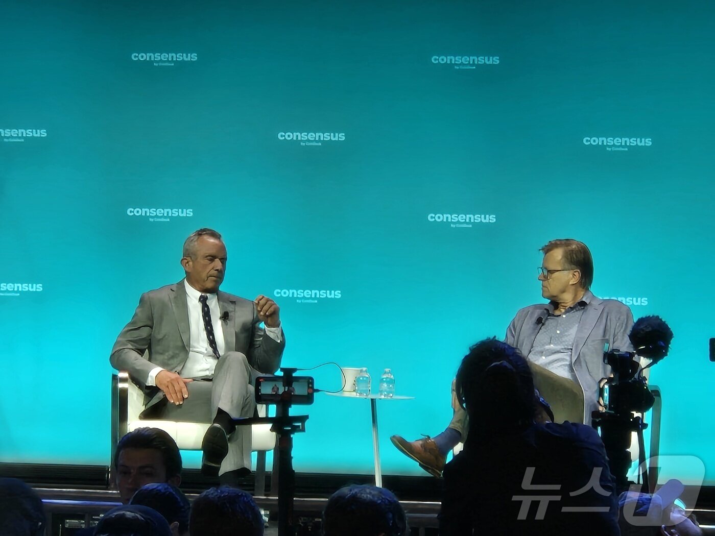 본문 이미지 - 로버트 F. 케네디 주니어 미 대선 무소속 후보가 30일(현지시간) 미 텍사스 오스틴에서 열린 '컨센서스 2024'에 참석해 발언을 하고 있다. 사진 = 뉴스1 김지현 기자