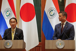 [사진] 기자회견하는 기시다 총리와 페냐 파라과이 대통령