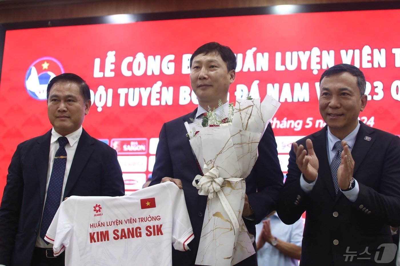 본문 이미지 - 베트남 축구대표팀 사령탑으로 선임된 김상식 감독. (디제이매니지먼트 제공) 2024.5.6/뉴스1