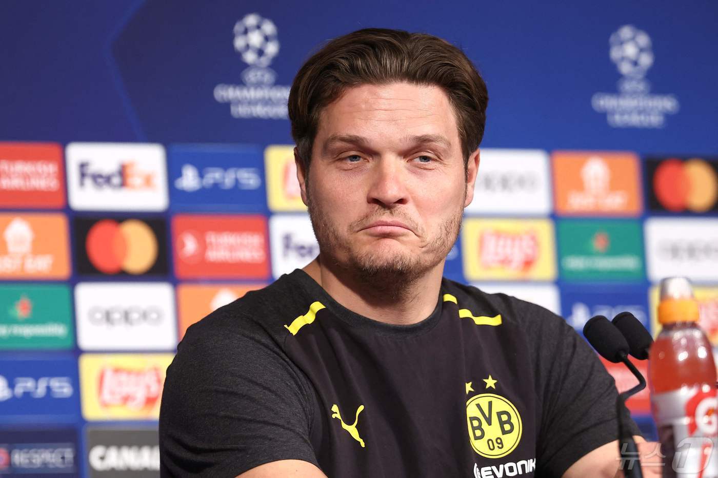 본문 이미지 - 도르트문트의 테르지치 감독. ⓒ AFP=뉴스1