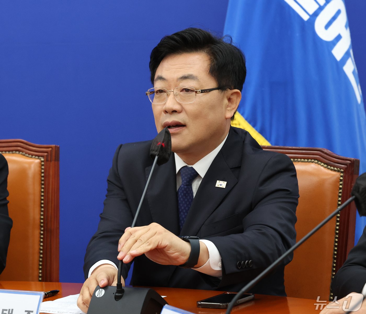 본문 이미지 - 안태준 더불어민주당 원내부대표가 7일 서울 여의도 국회에서 열린 원내대책회의에서 발언을 하고 있다. 2024.5.7/뉴스1 ⓒ News1 송원영 기자