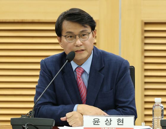 윤상현, 尹 체포 집행 관저 찾아가 "무도한 수사 중단해야"