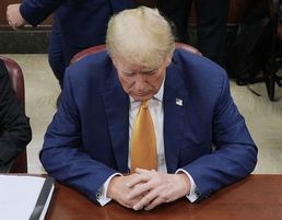 [사진] 고개 숙인 채 뉴욕 법원 출석한 트럼프 전 대통령