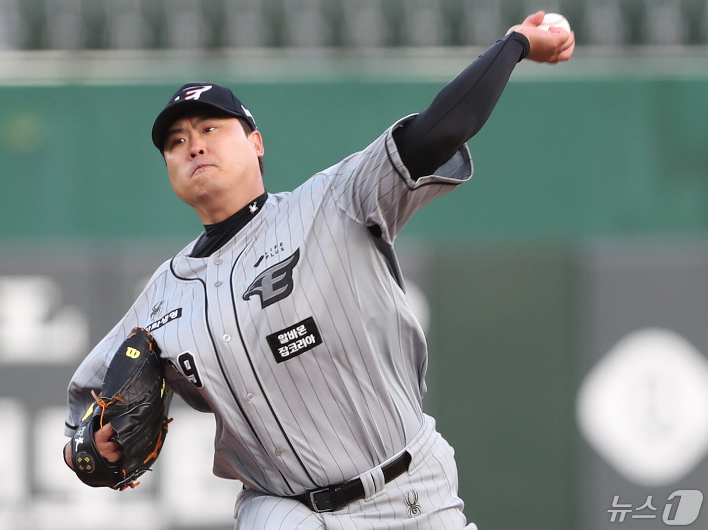본문 이미지 - 12년 만에 친정팀 한화로 돌아온 류현진. /뉴스1 DB ⓒ News1 윤일지 기자