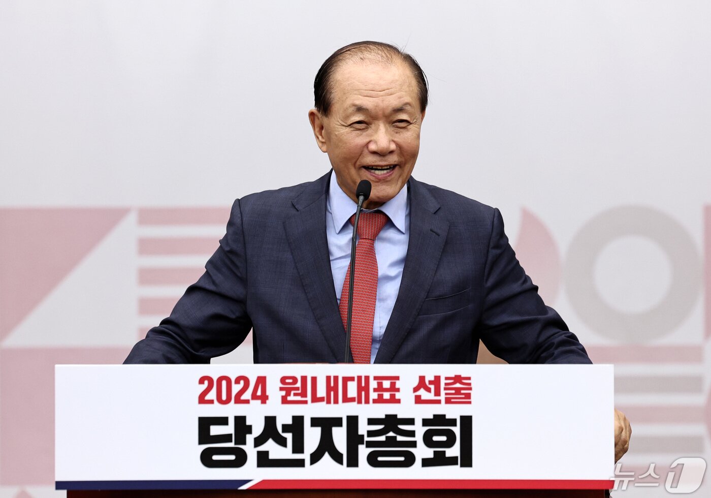 본문 이미지 - 황우여 국민의힘 비상대책위원장이 9일 오후 서울 여의도 국회에서 열린 2024 원내대표 선출 선거 당선자총회에서 인사말을 하고 있다. 2024.5.9/뉴스1 ⓒ News1 구윤성 기자