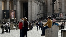 '와~ 선명하다'…바티칸에 설치된 삼성전자 LED 전광판