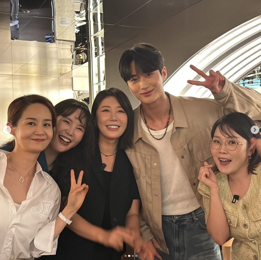 본문 이미지 - 나비 인스타그램