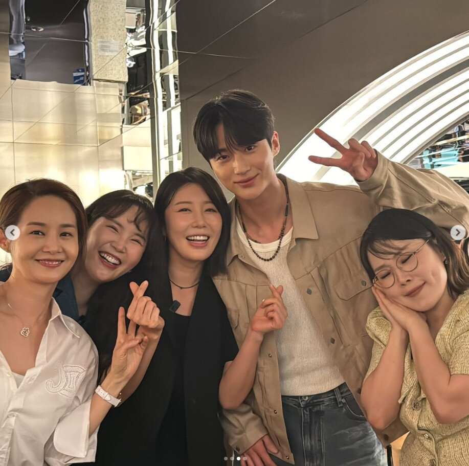 본문 이미지 - 나비 인스타그램